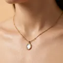 GLOW PENDANT NECKLACE