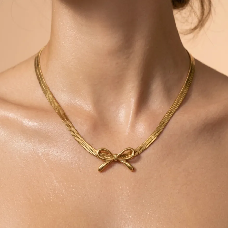 BOLD BOW CHOKER